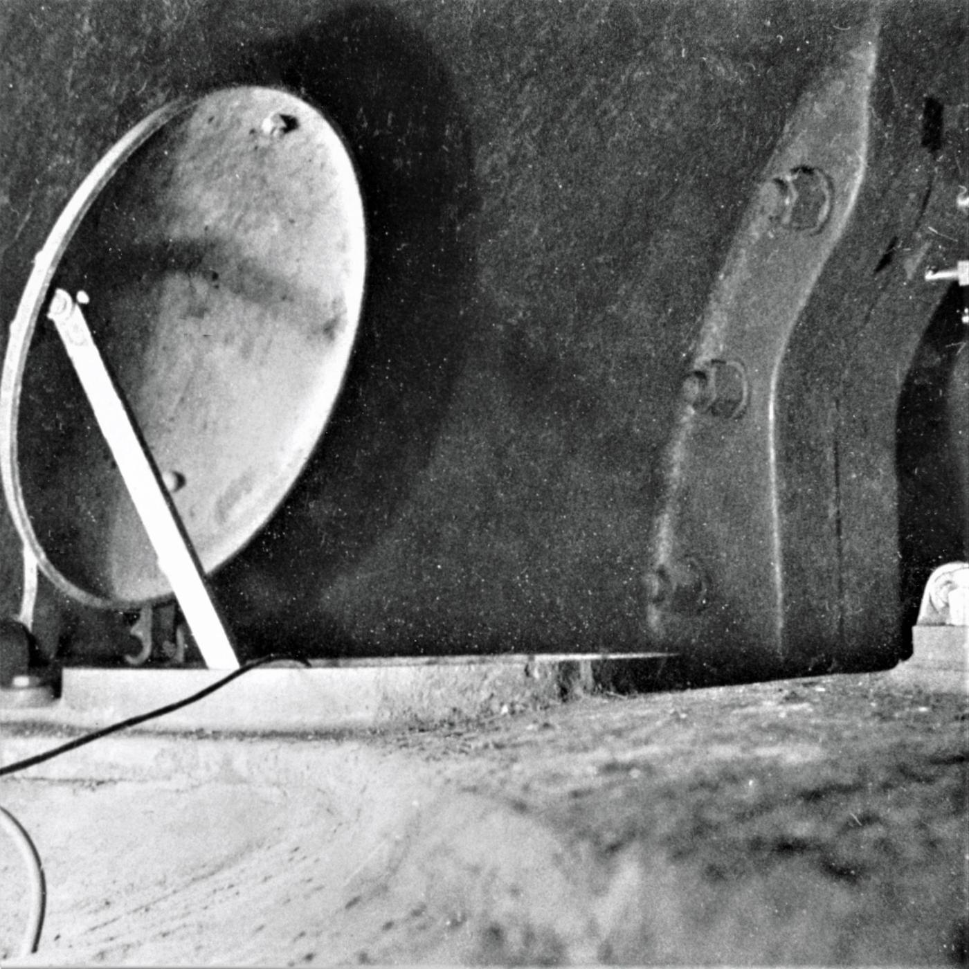 Ligne Maginot - HACKENBERG - A19 - (Ouvrage d'artillerie) - Bloc 10
La tourelle de mortiers de 81 mm
Avant cuirasse, trappe d'accès