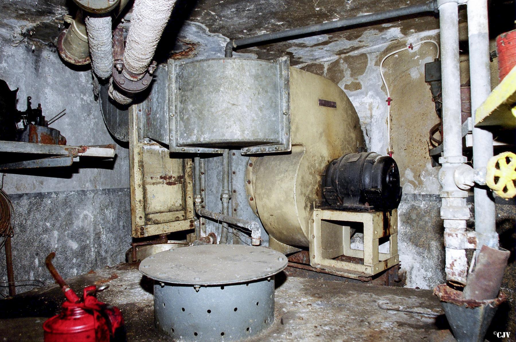 Ligne Maginot - SENTZICH - A16 - (Ouvrage d'infanterie) - Casemate Nord
L'aérorefroidisseur de l'eau des  moteurs de l'usine électrique