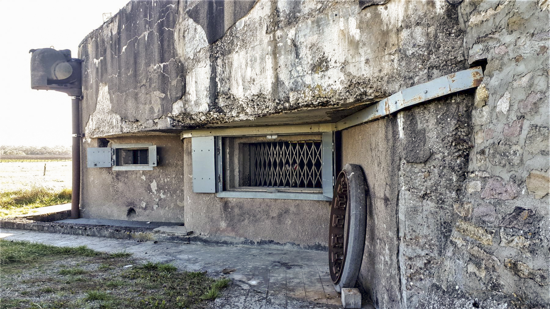 Ligne Maginot - MC29B - MC21 - (Casemate d'infanterie - double) - Créneaux antichar et mitrailleuse Est