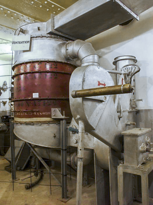 Ligne Maginot - DAMBACH Nord - Neunhoffen (Casemate d'infanterie - double) - Le ventilateur type B et le filtre SP 36 associé