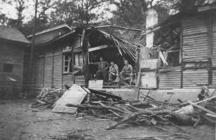 Ligne Maginot - IMMERHOF - A10 - (Ouvrage d'infanterie) - Les baraquements extérieurs de l'ouvrage
probablement lors de leur destruction en 1940