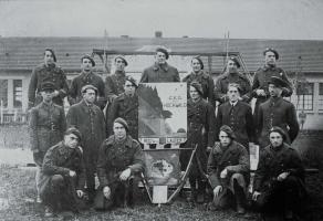 Ligne Maginot - 22° RIF - CEO du Hochwald ( 1ère CEO) - La 1ère Compagnie d'Equipage d'Ouvrage  affectée au Hochwald
2 rang sur la gauche, l'aspirant Haas et le Lt Nuninger