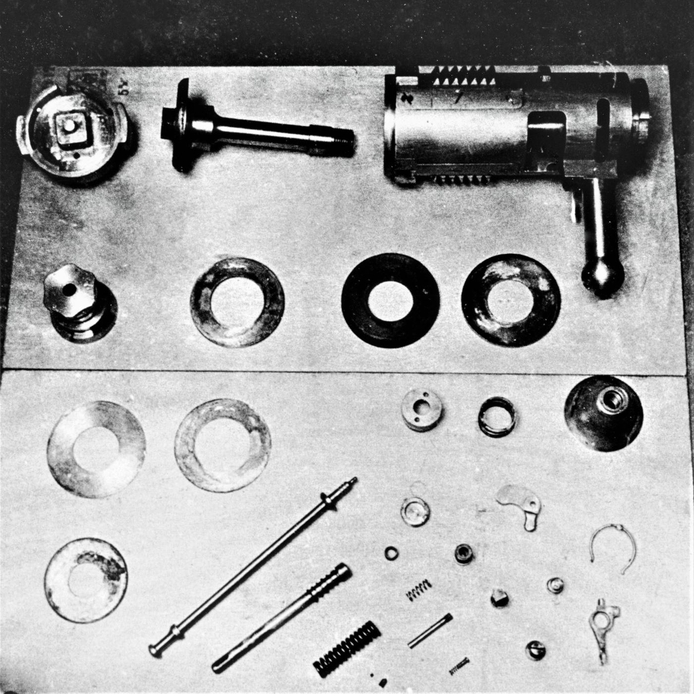 Ligne Maginot - Mortier de 81 mm modèle 1932 (81 32) - Culasse démontée
Ensemble des pièces coinstitutives