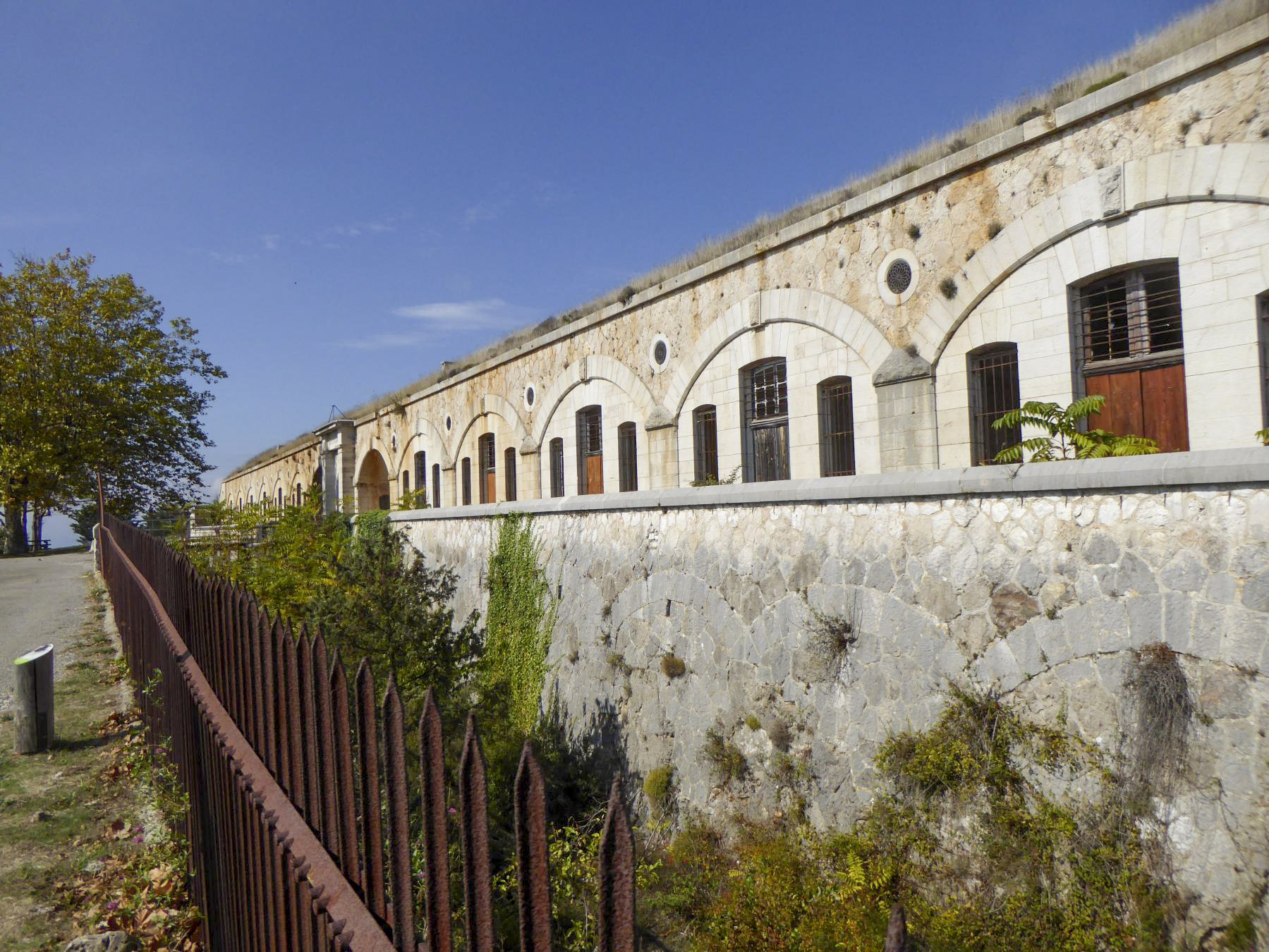 Ligne Maginot - FORT DE LA REVERE - (Casernement) - 