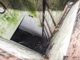 Ligne Maginot - Q - (Chambre de coupure) - Le puits d