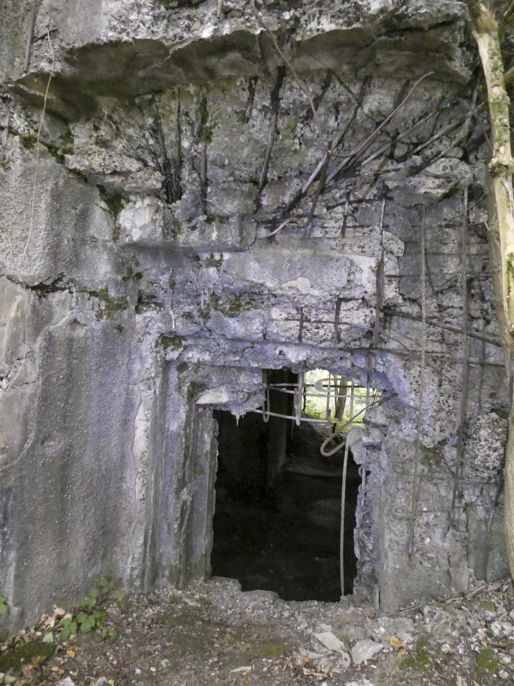 Ligne Maginot - A18 - FORT DE MAULDE OUEST - (Casemate d'artillerie) - Une embrasure pour canon de 75 mm