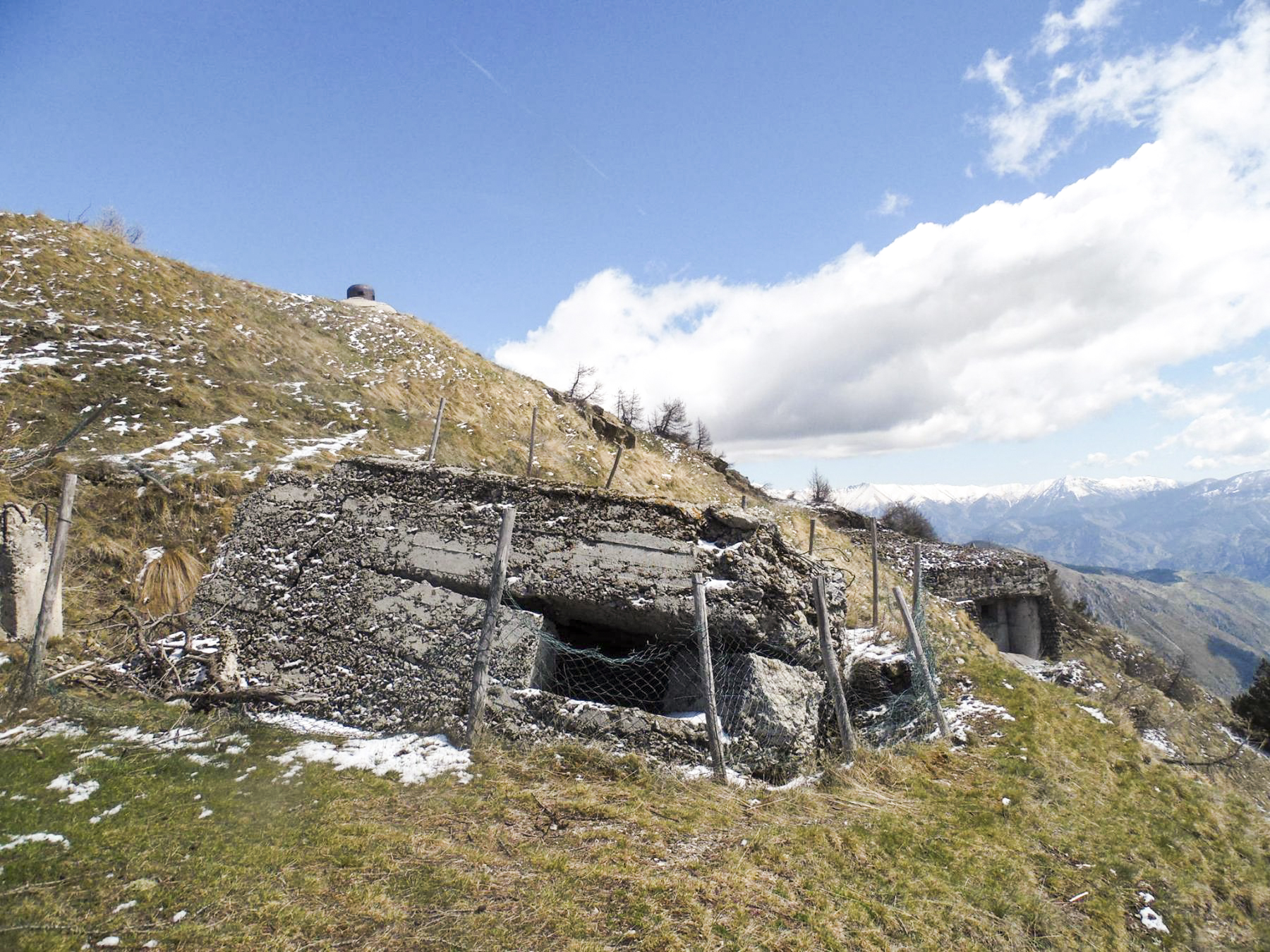 Ligne Maginot - PLAN CAVAL 5 - (Blockhaus pour arme infanterie) - Le blockhaus est construit sur le débouché de l'un des puits de services utilisés lors de la construction de l'ouvrage de Plan Caval