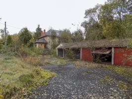 Ligne Maginot - LEMBACH - (Cité Cadres) - Les garages et l'herbe 