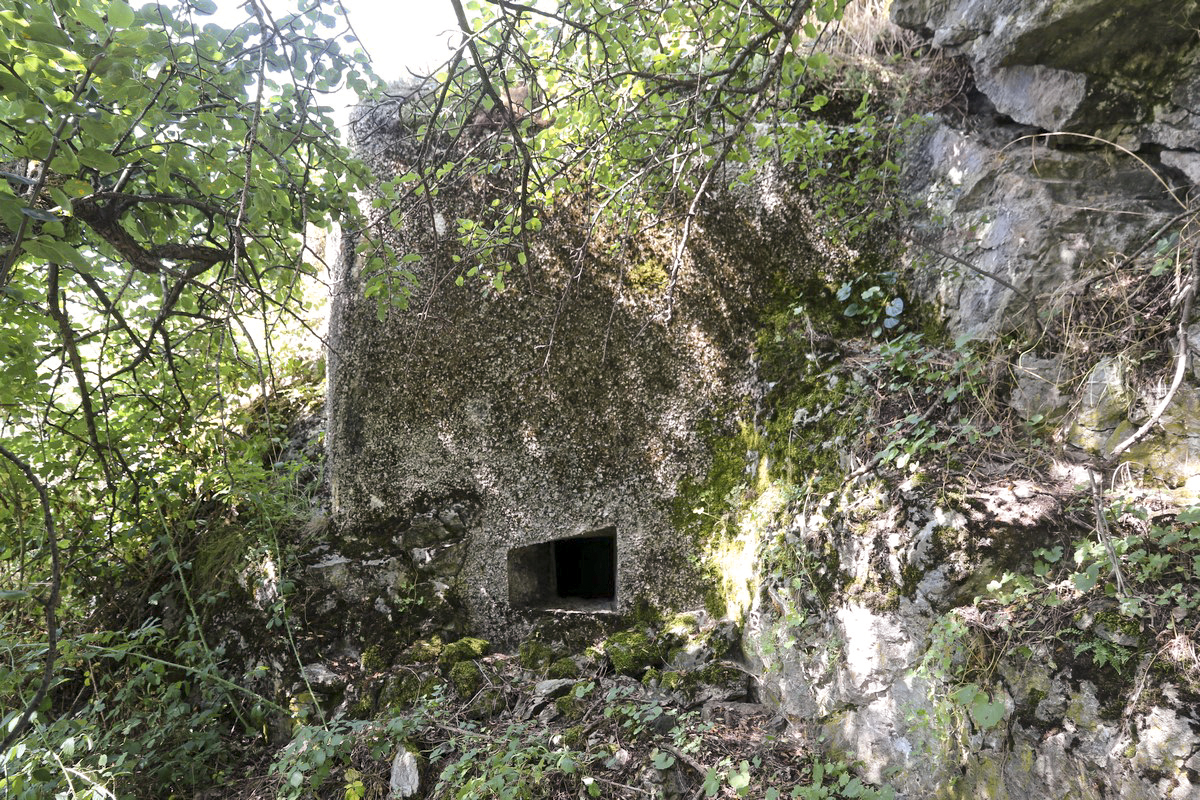 Ligne Maginot - LA PORTE 5 - (Blockhaus pour arme infanterie) - Créneau nord