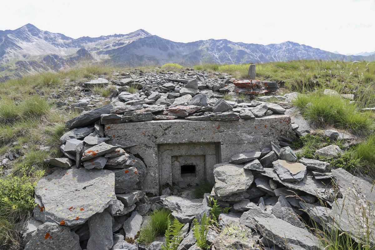 Ligne Maginot - COTE 2415 - (Blockhaus pour arme infanterie) - Créneau nord