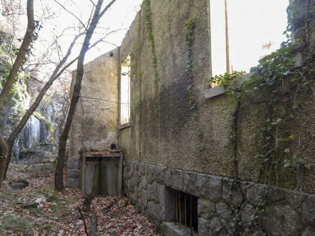 Ligne Maginot - AGAISEN - (Casernement) - Arrière du bâtiment