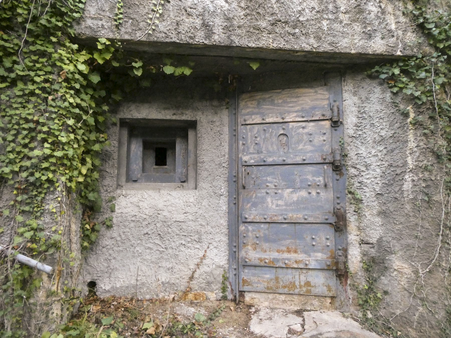 Ligne Maginot - O20 - BARBONNET SUD - (Casemate d'infanterie - Simple) - La porte et le créneau FM spécifique au SFAM