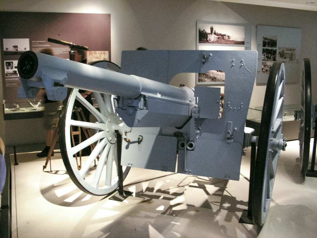 Ligne Maginot - Matériel de 75 mle 1897 - Musée de l'Armée (Paris - Invalides)