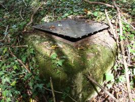 Ligne Maginot - 12M - (Chambre de coupure - Avec central) - Petite trappe derrière la trappe d'accès.