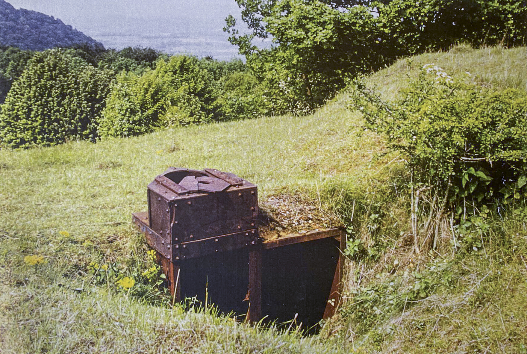 Ligne Maginot - SCHLAPPERBERG - (Observatoire d'infanterie) - L'observatoire et une partie de ses vues
Années 90