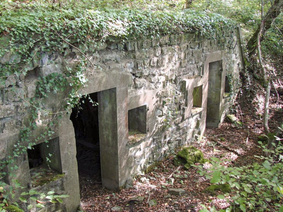 Ligne Maginot - BERGBUSCH (POSTE DE SECOURS DU 167° RIF) - (Poste de Secours) - Vue d'ensemble des quatrième et cinquième alvéoles.