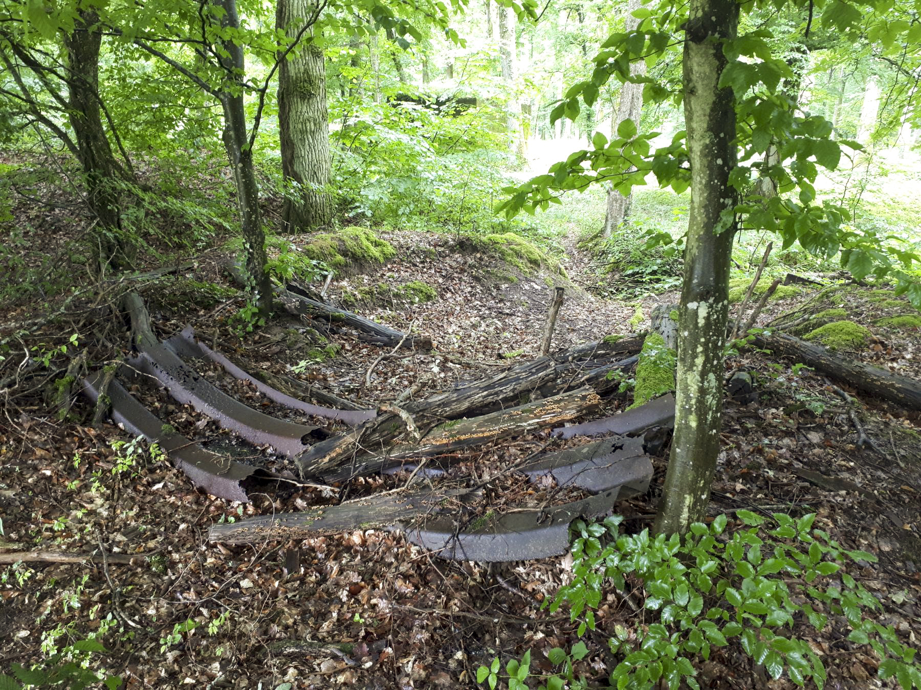 Ligne Maginot - HUBERBUSCH 6 - (Abri) - Vestige d'un abri en tôle métro