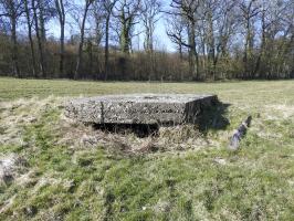 Ligne Maginot - MUEHLENBACH 8 - (Observatoire indéterminé) - La façade avec un unique créneaux d'observation.