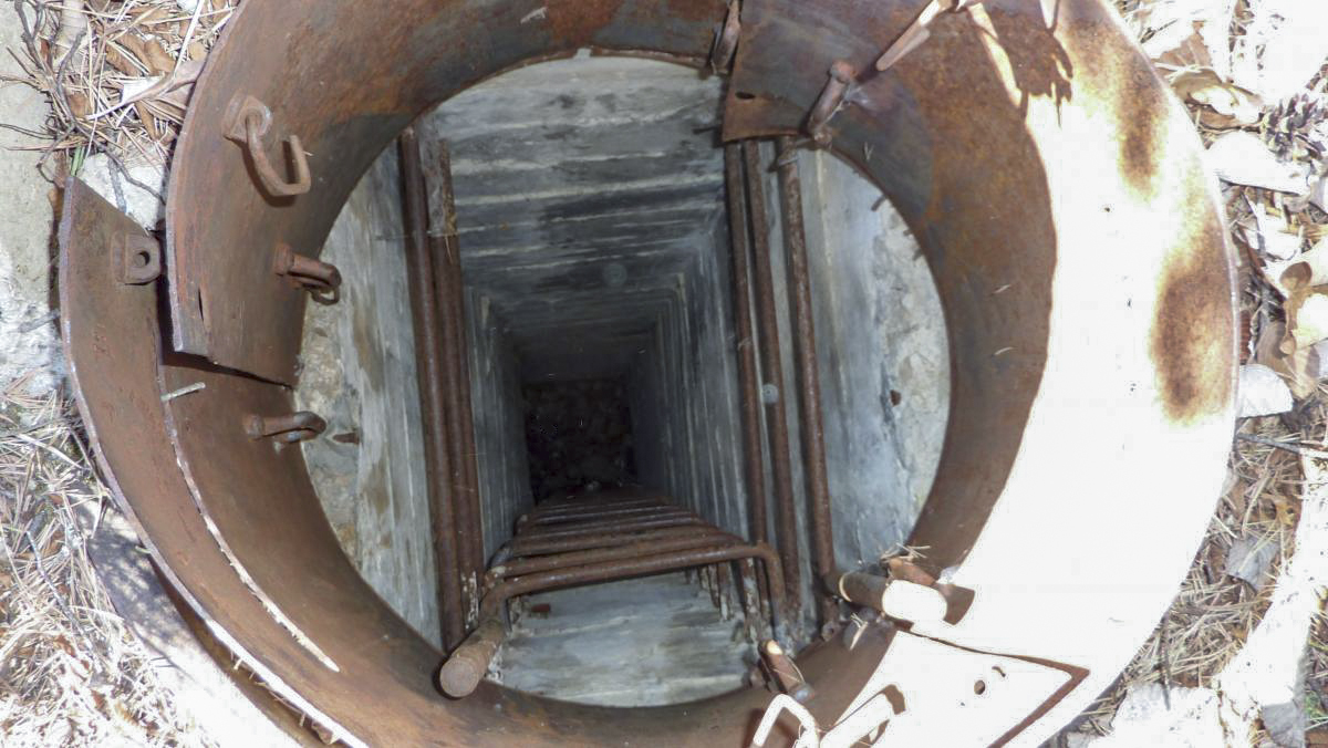 Ligne Maginot - BAISSE DE SCUVION - (Ouvrage d'infanterie) - Bloc 2
Accès à la cloche d'observation