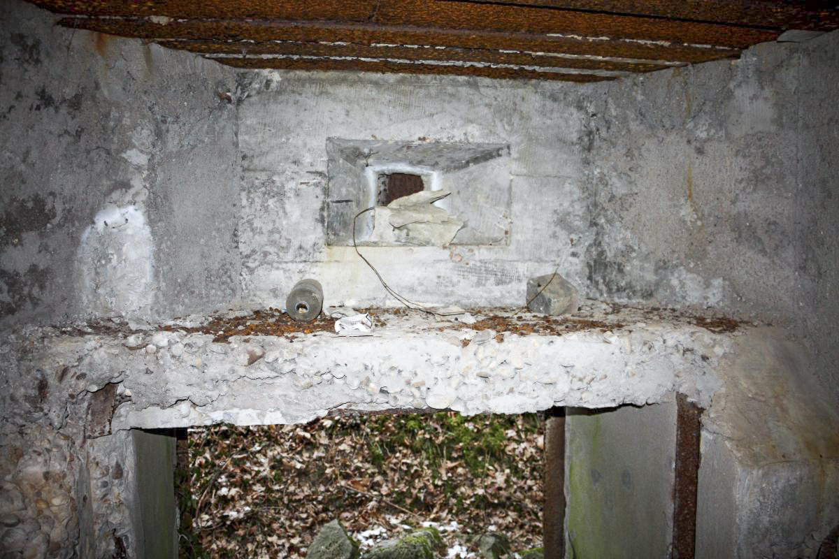 Ligne Maginot - ALTCOUPE NORD - (Blockhaus pour canon) - Vue intérieure de l'orifice au dessus de l'entrée prévue pour le canon