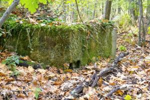 Ligne Maginot - KLOSTERGRABEN 1 - (Blockhaus pour arme infanterie) - Créneau dans le coin de l'accès bétonné