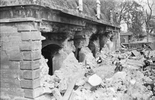 Ligne Maginot - OUVRAGE NEY-RAPP - (Position d'artillerie préparée) - La façade de la caserne détruite par les français