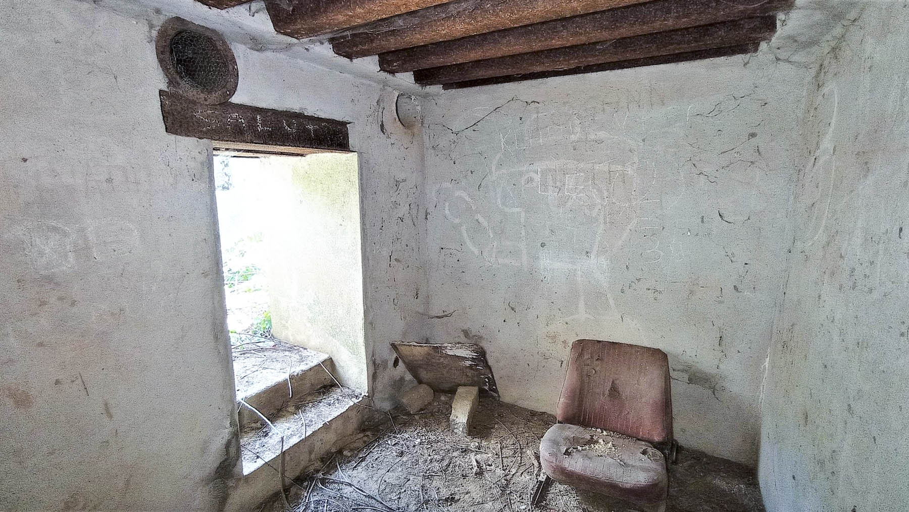 Ligne Maginot - KIRCHGRUBE NORD - (Blockhaus pour arme infanterie) - L'entrée vue de l'intérieur 