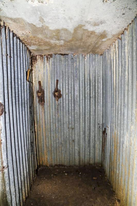 Ligne Maginot - AERODROME D'ENTZHEIM - (Observatoire d'infanterie) - Vue intérieure de l'observatoire, à l'opposé de l'observatoire