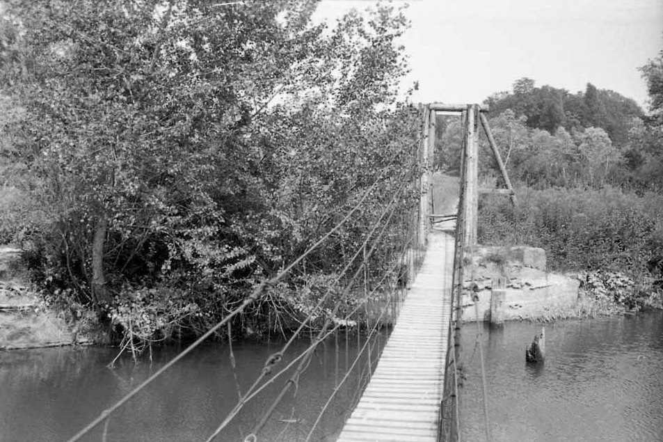 Ligne Maginot - POINT D'APPUI PK119 -1 - (Abri) - A proximité du PK119 sur la berge du Rhin, une passerelle permettant de franchir le Bauerngrundwasser. Une passerelle bétonnée existe toujours en lieu et place aujourd'hui
