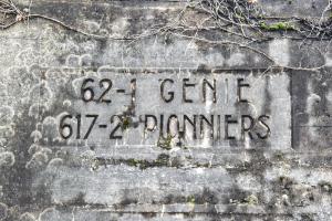Ligne Maginot - BRUNNWASSER EST - (Casemate d'infanterie) - Cartouche au-dessus de l'entrée du matériel