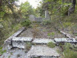 Ligne Maginot - COL de BRAUS Est 2 (Abri) - Restes du casernement