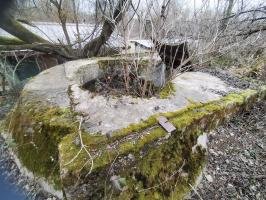 Ligne Maginot - ECLUSE D'HIRTZFELDEN CENTRE - (Blockhaus pour arme infanterie) - La cuve, partiellement comblée.