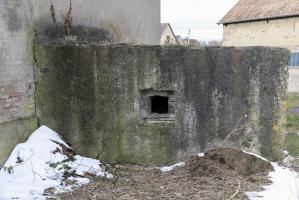 Ligne Maginot - WOLFGANTZEN VILLAGE 1 - (Blockhaus pour arme infanterie) - Défense de la route venant de Neuf-Brisach. 