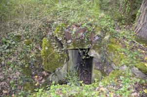 Ligne Maginot - OTTMARSHEIM NORD 3 - (Cuve pour arme d'infanterie) - Vue du dessus vers le couloir d’accès à la tourelle.