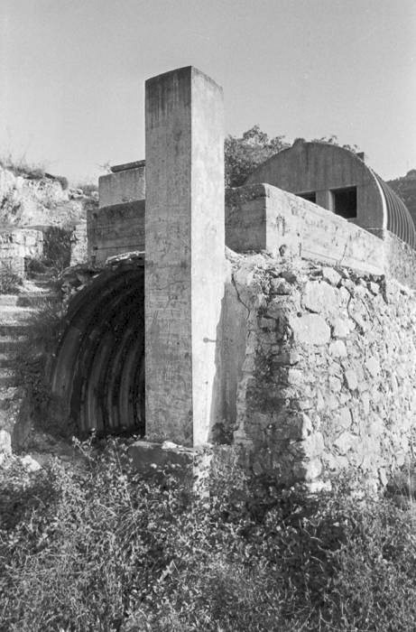 Ligne Maginot - CASTES RUINES - (Casernement) - 