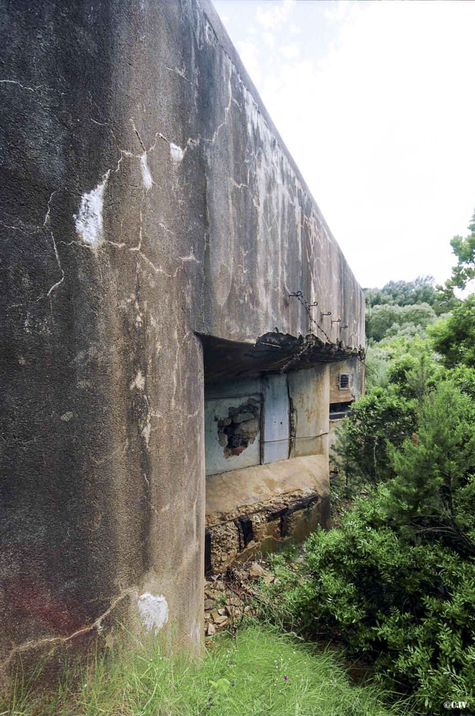 Ligne Maginot - ARENA - (Casemate d'artillerie) - Créneau pour canon 75mm mle 1929