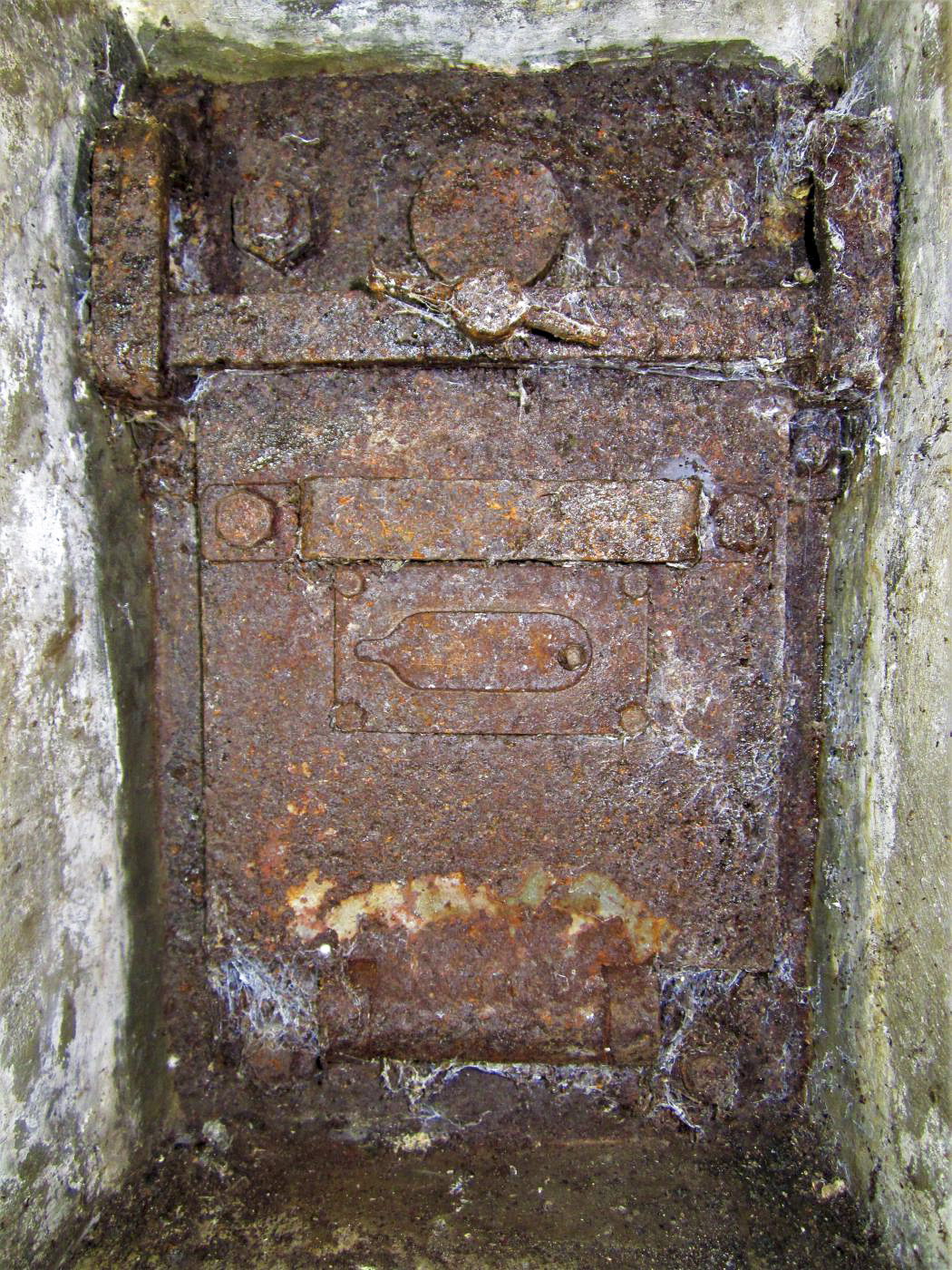 Ligne Maginot - 46A/1 - LIMBOURG PONT - (Abri) - Détail du créneau de défense de l'entrée