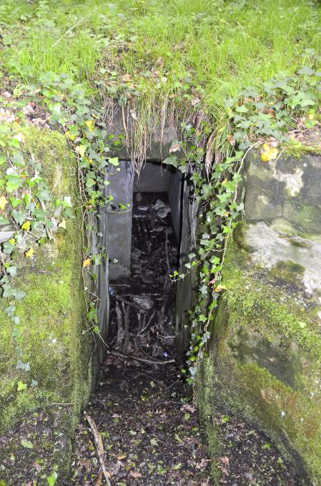 Ligne Maginot - OTTMARSHEIM NORD 1 - (Cuve pour arme d'infanterie) - Encuvement tourelle démontable avec vue sur le couloir d'accès à la tourelle