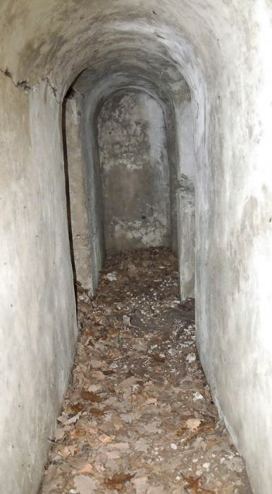 Ligne Maginot - OTTMARSHEIM NORD 3 - (Cuve pour arme d'infanterie) - Couloir de liaison entre les deux entrées et le tourelle