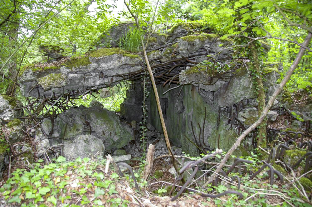 Ligne Maginot - ZIMMERPLAN - (Blockhaus de type indéterminé) - Abri détruit. Vue intérieur.