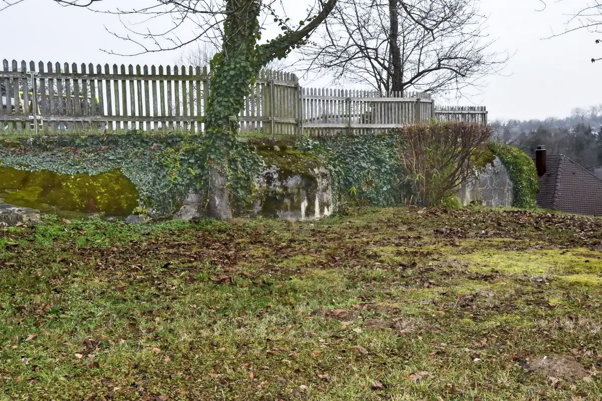 Ligne Maginot - 80 - UFFHEIM NORD OUEST - (Casemate d'artillerie) - Vue de la partie du toit émergent du sol.