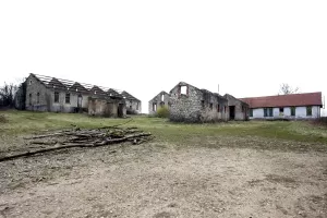 Ligne Maginot - OUVRAGE DE CHEVREMONT - (Position d'artillerie préparée) - Le casernement  