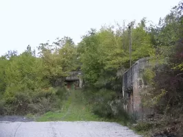 Ligne Maginot - CHAMP DE TIR D'AGAISEN (CT) - E04 - (Abri actif) - Vue d'ensemble des deux entrées