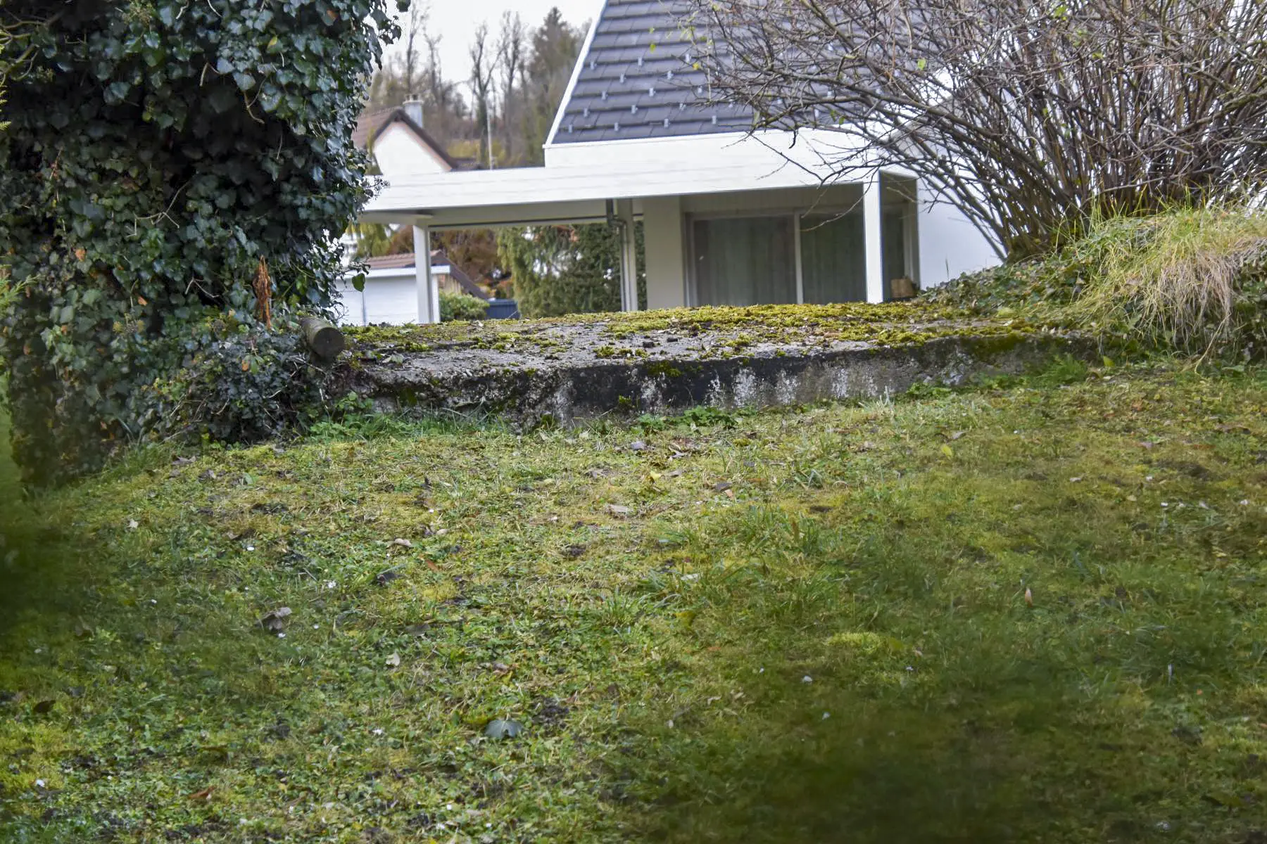 Ligne Maginot - BLOTZHEIM EST 2 - (Blockhaus pour arme infanterie) - Vue depuis la route