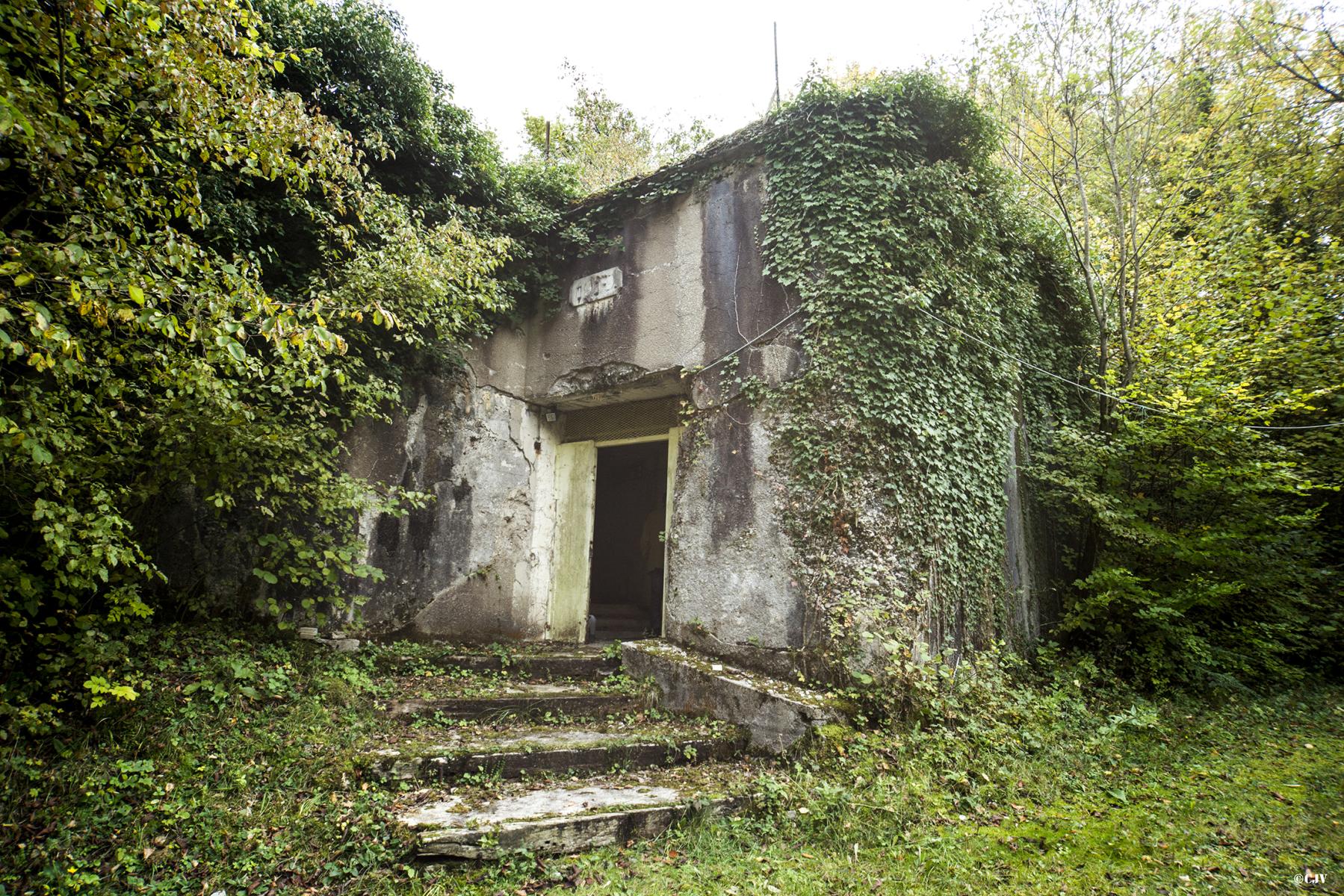 Ligne Maginot - OUVRAGE DU HAUT-BOIS - (Position d'artillerie préparée) -  La casemate de Bourges 