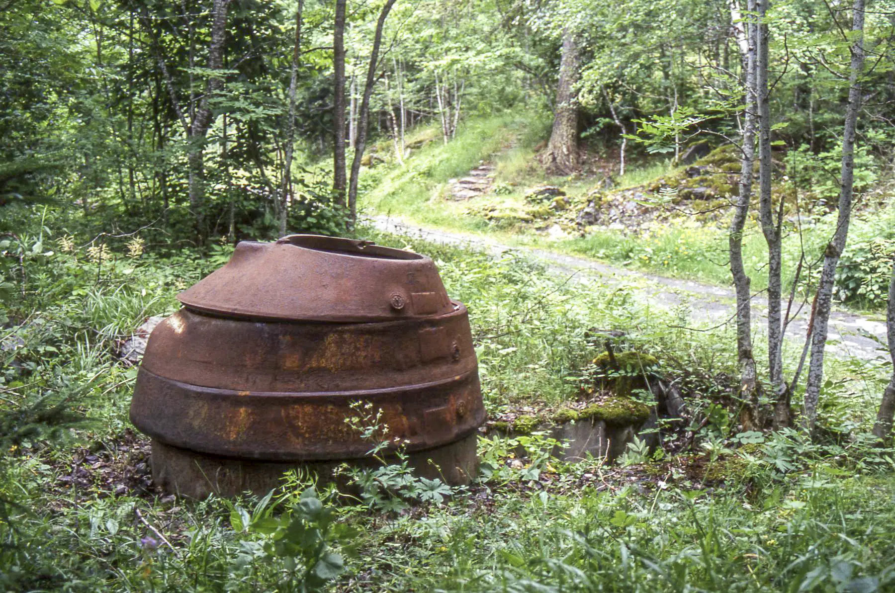 Ligne Maginot - PONT DE LONGEFOY (TD N° 596) - (Cuve pour arme d'infanterie) - La TD n° 596 tel qu'elle se présentait en 1992