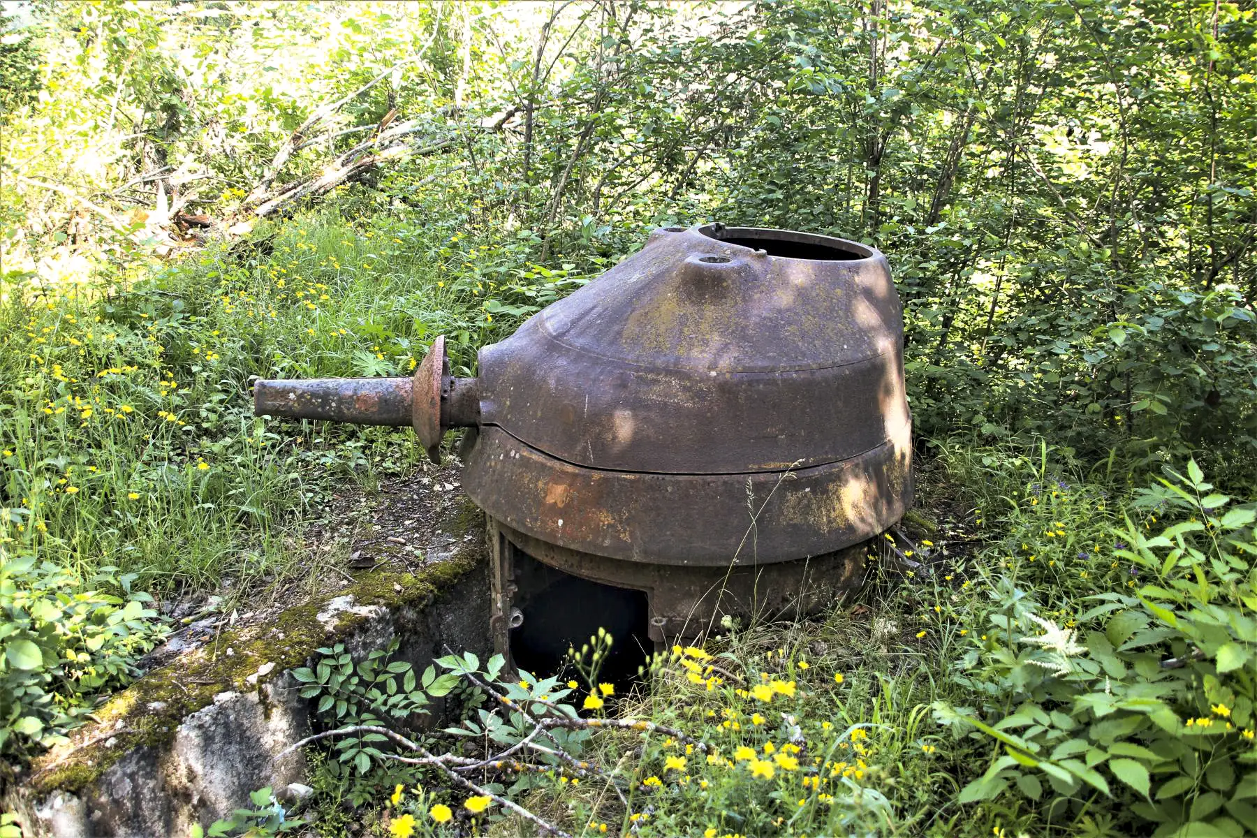 Ligne Maginot - PONT de LONGEFOY (TD n° 596) (Cuve pour arme d'infanterie) - 