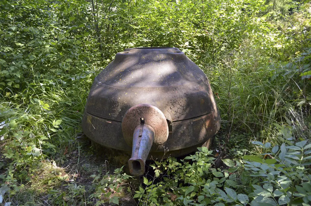 Ligne Maginot - PONT DE LONGEFOY (TD N° 596) - (Cuve pour arme d'infanterie) - 