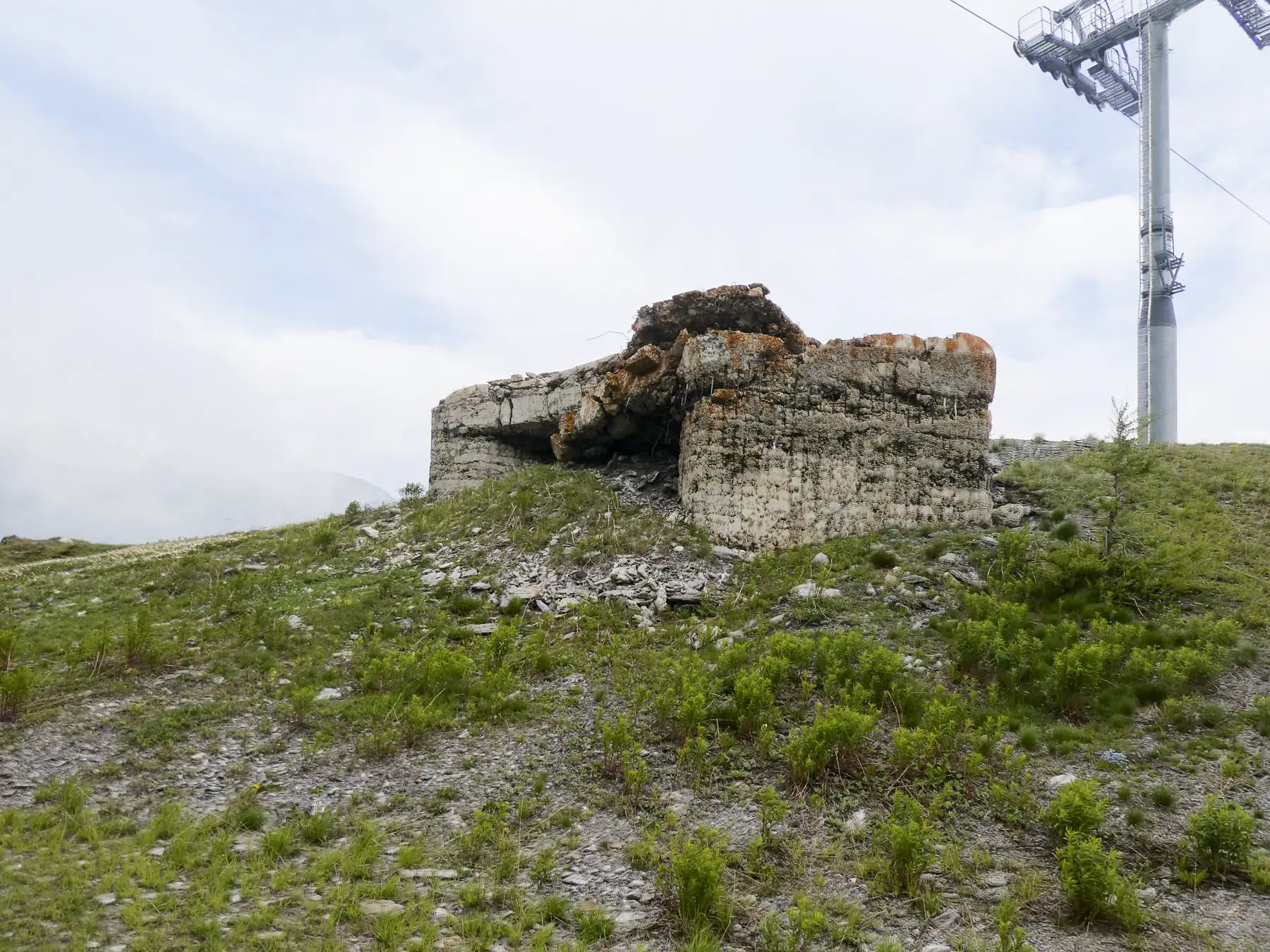 Ligne Maginot - LES ARCELLINS A2 - (Blockhaus pour canon) - 