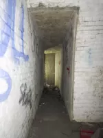 Ligne Maginot - A33 - (Abri) - Salle de troupe à l'extrémité droite
l'accès au blockhaus mitrailleuses
